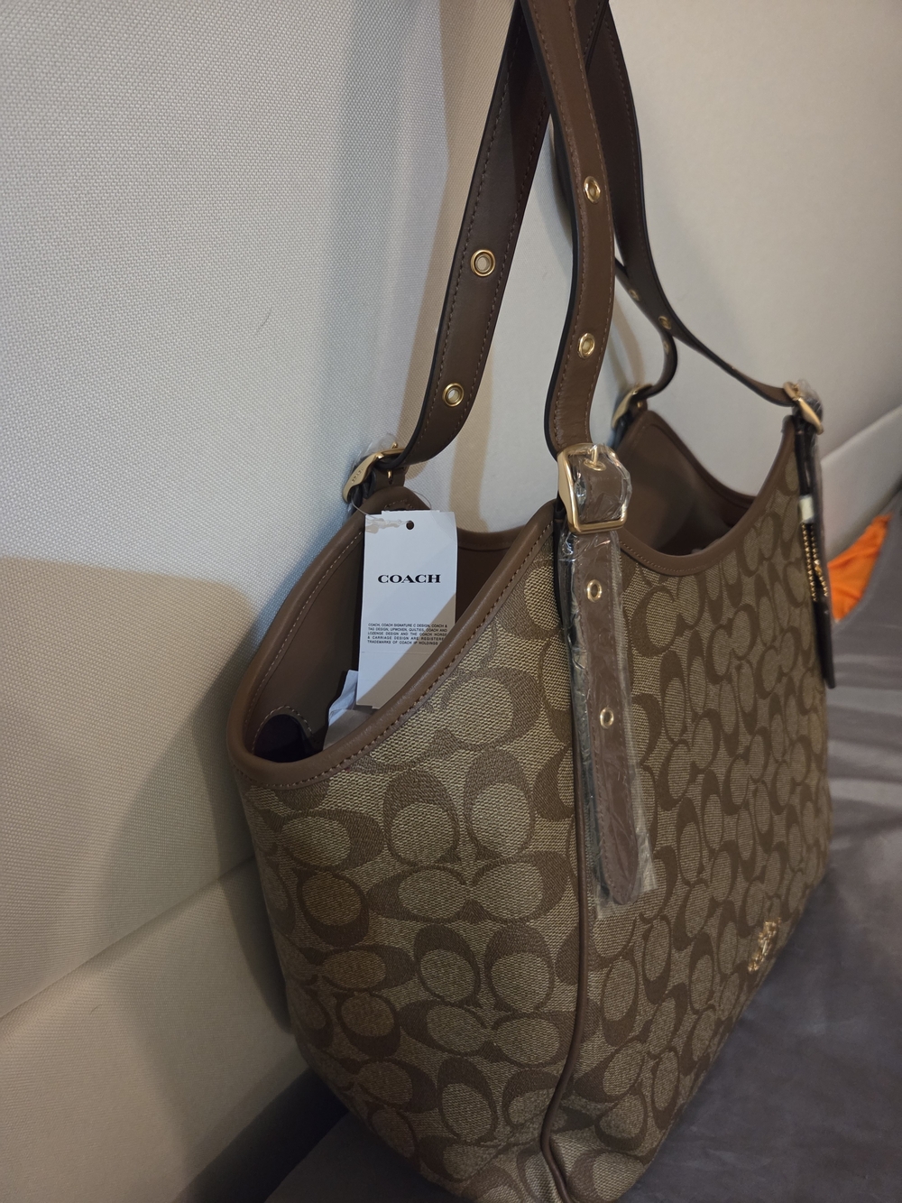 Coach Brown Meadow Shoulder Bag in Signature Canvas Trim - Picture 4 of 8